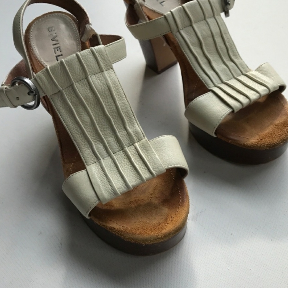 REPOSH Biviel platform vintage sandal